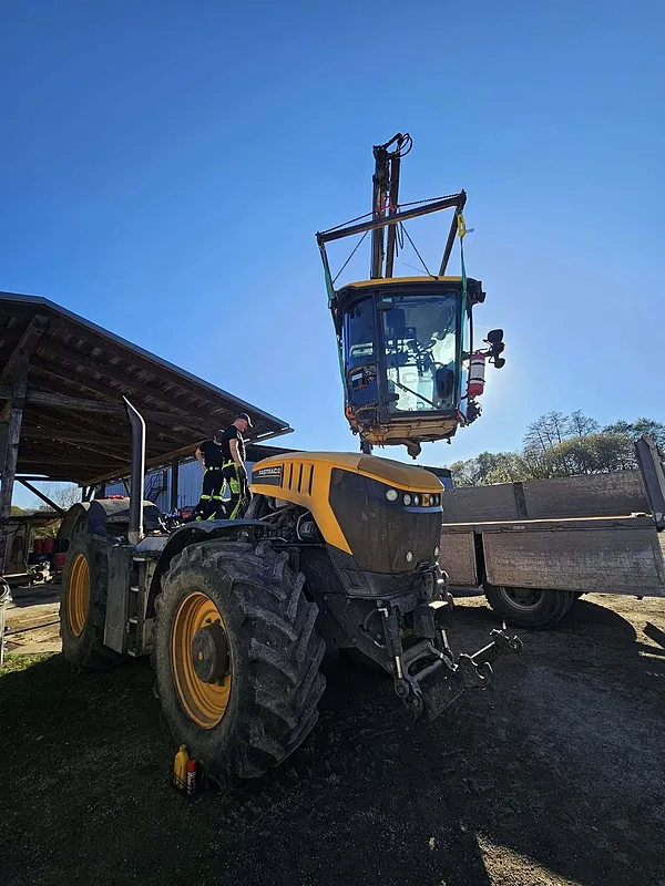 SERVIS JCB